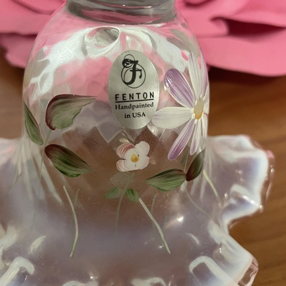 Vintage FENTON Glass‎ Ruffled Floral Bell Hand Painted Signed - Picture 4 of 10